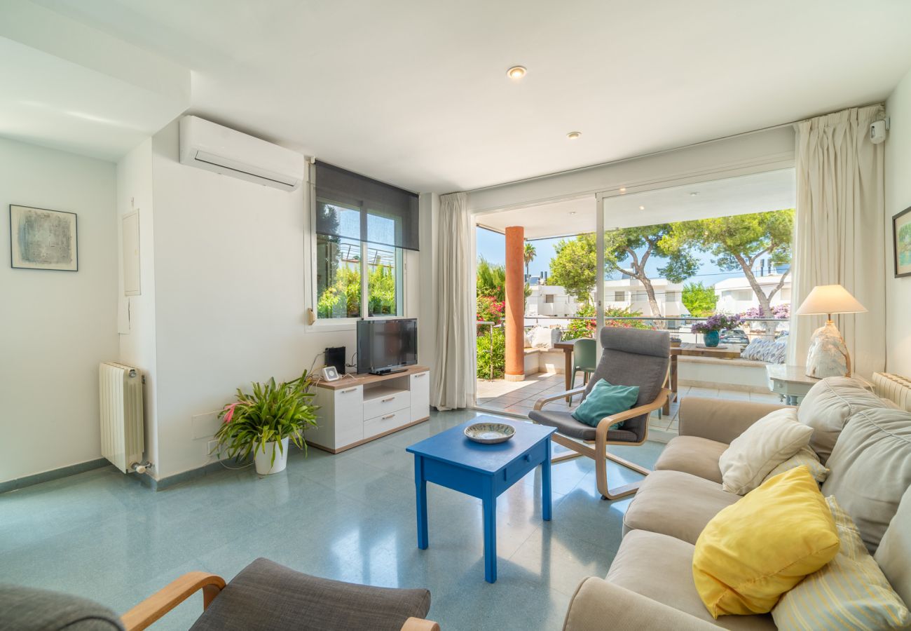 Villa in Alcudia - Villa Jazmin for 8 at the beach