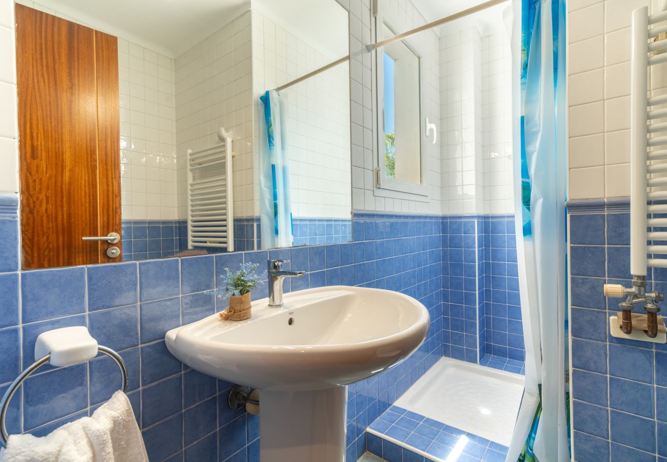 Villa in Alcudia - Villa Jazmin for 8 at the beach