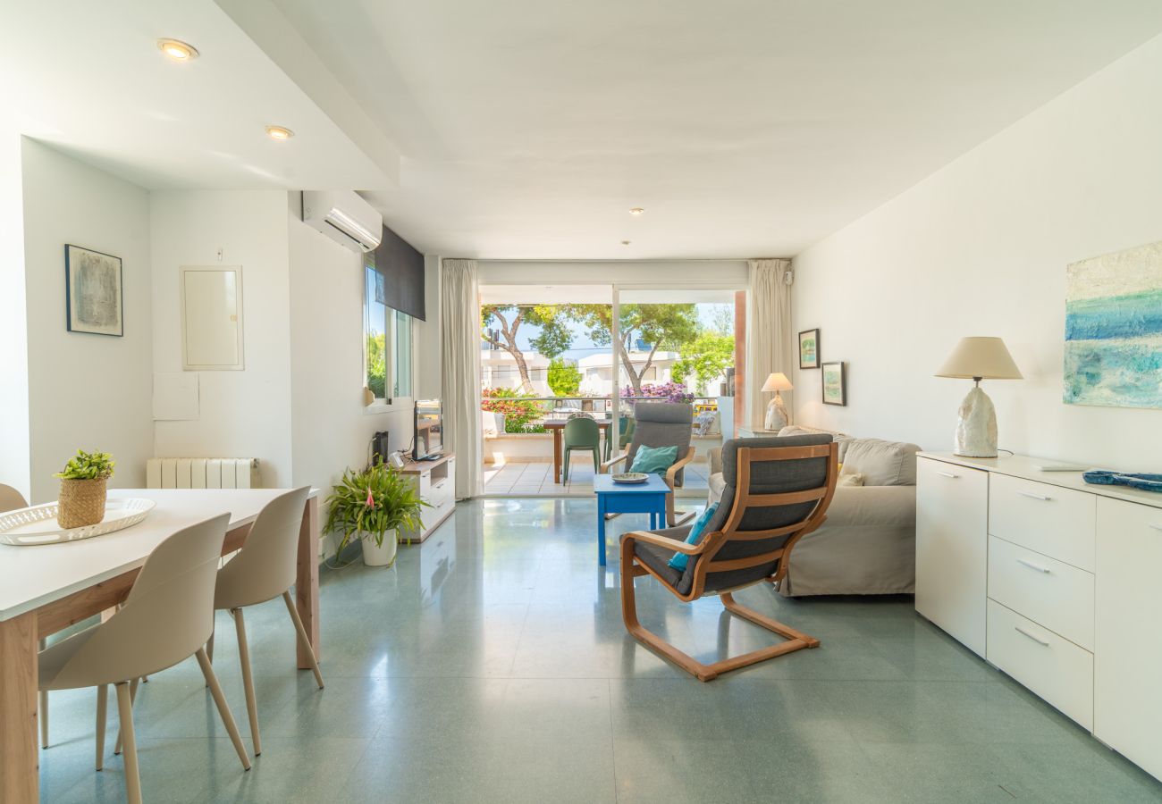 Villa in Alcudia - Villa Jazmin for 8 at the beach