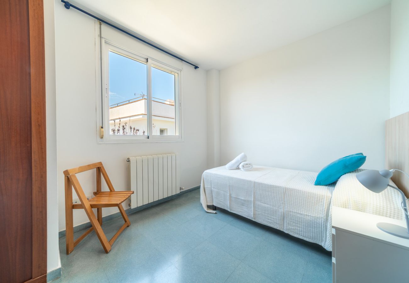 Villa in Alcudia - Villa Jazmin for 8 at the beach