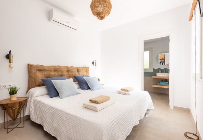 Villa in Cala´n Bosch - Rocas Villa in Cala´n Bosch - Rocas