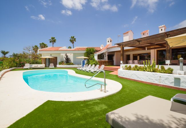 Chalet in San Bartolomé de Tirajana - Casa Gran Canaria – Privater beheizter Pool, Spielzimmer und Spielplatz Chalet in San Bartolomé de Tirajana - Casa Gran Canaria – Privater beheizter Pool, Spielzimmer und Spielplatz