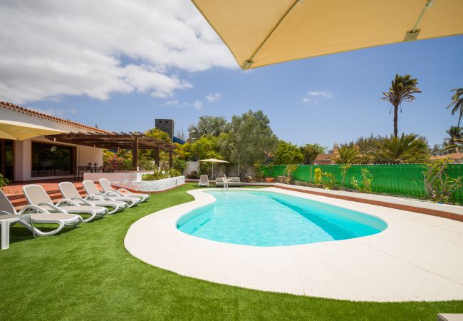 Chalet in San Bartolomé de Tirajana - Casa Gran Canaria – Privater beheizter Pool, Spielzimmer und Spielplatz Chalet in San Bartolomé de Tirajana - Casa Gran Canaria – Privater beheizter Pool, Spielzimmer und Spielplatz
