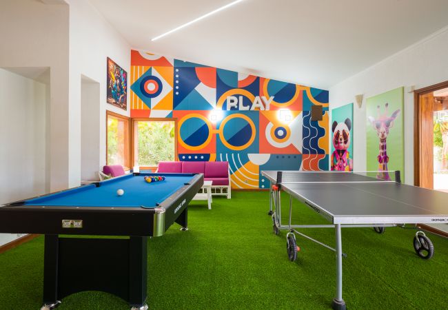 Chalet in San Bartolomé de Tirajana - Casa Gran Canaria – Privater beheizter Pool, Spielzimmer und Spielplatz Chalet in San Bartolomé de Tirajana - Casa Gran Canaria – Privater beheizter Pool, Spielzimmer und Spielplatz