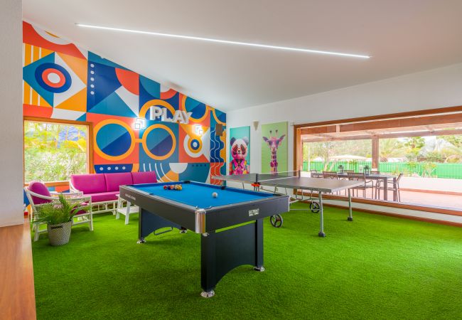 Chalet in San Bartolomé de Tirajana - Casa Gran Canaria – Privater beheizter Pool, Spielzimmer und Spielplatz Chalet in San Bartolomé de Tirajana - Casa Gran Canaria – Privater beheizter Pool, Spielzimmer und Spielplatz