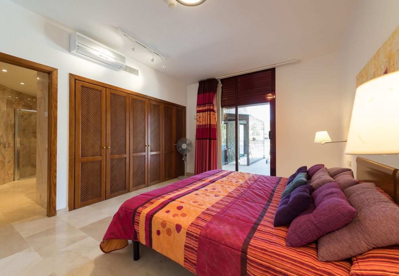 Chalet in Mogán - Private heated pool in quiet surroundings and sea views at the golf course