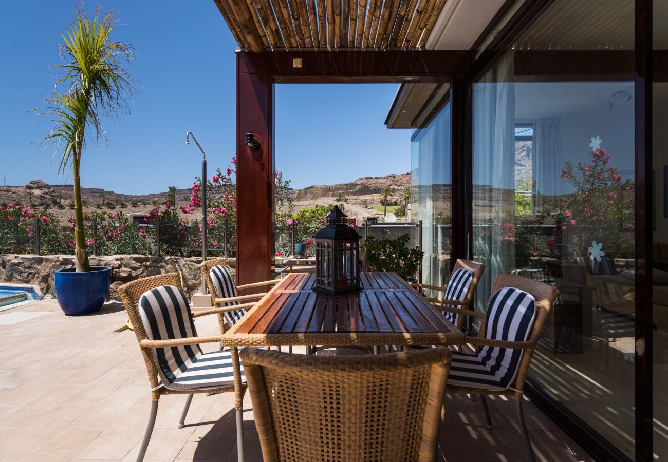 Chalet in Mogán - Private heated pool in quiet surroundings and sea views at the golf course