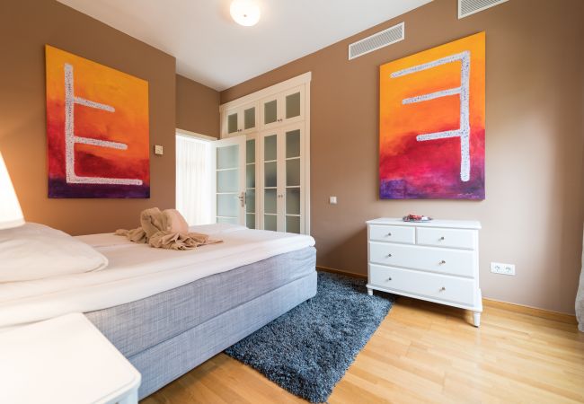 Ferienhaus in Mogán - Incredible 5 suite bedrooms Villa with private pool and views of the golf course and the sea Ferienhaus in Mogán - Incredible 5 suite bedrooms Villa with private pool and views of the golf course and the sea
