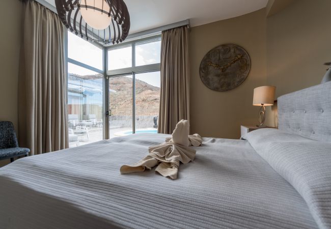 Ferienhaus in Mogán - Incredible 5 suite bedrooms Villa with private pool and views of the golf course and the sea Ferienhaus in Mogán - Incredible 5 suite bedrooms Villa with private pool and views of the golf course and the sea
