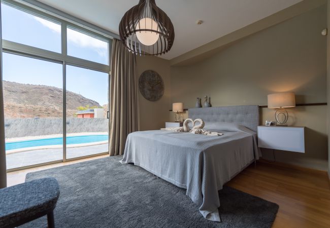 Ferienhaus in Mogán - Incredible 5 suite bedrooms Villa with private pool and views of the golf course and the sea Ferienhaus in Mogán - Incredible 5 suite bedrooms Villa with private pool and views of the golf course and the sea