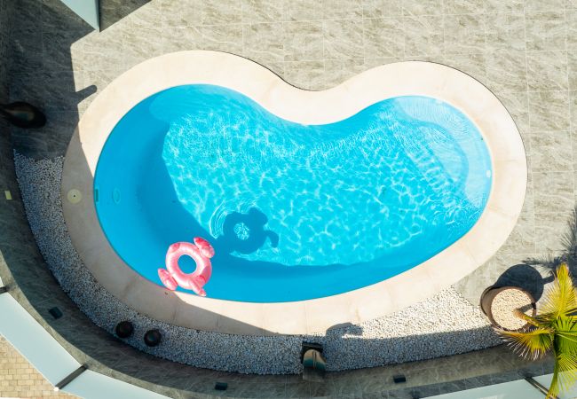 Ferienhaus in Mogán - Incredible 5 suite bedrooms Villa with private pool and views of the golf course and the sea Ferienhaus in Mogán - Incredible 5 suite bedrooms Villa with private pool and views of the golf course and the sea