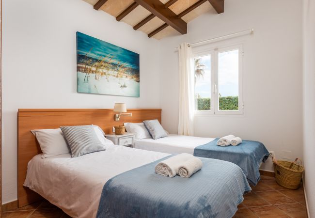 Villa in Cap d´Artruix - Fucsia Villa Menorca Villa in Cap d´Artruix - Fucsia Villa Menorca
