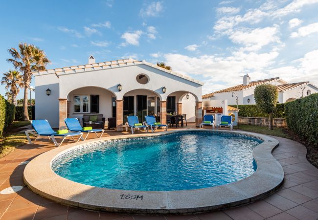 Villa in Cap d´Artruix - Fucsia Villa Menorca Villa in Cap d´Artruix - Fucsia Villa Menorca