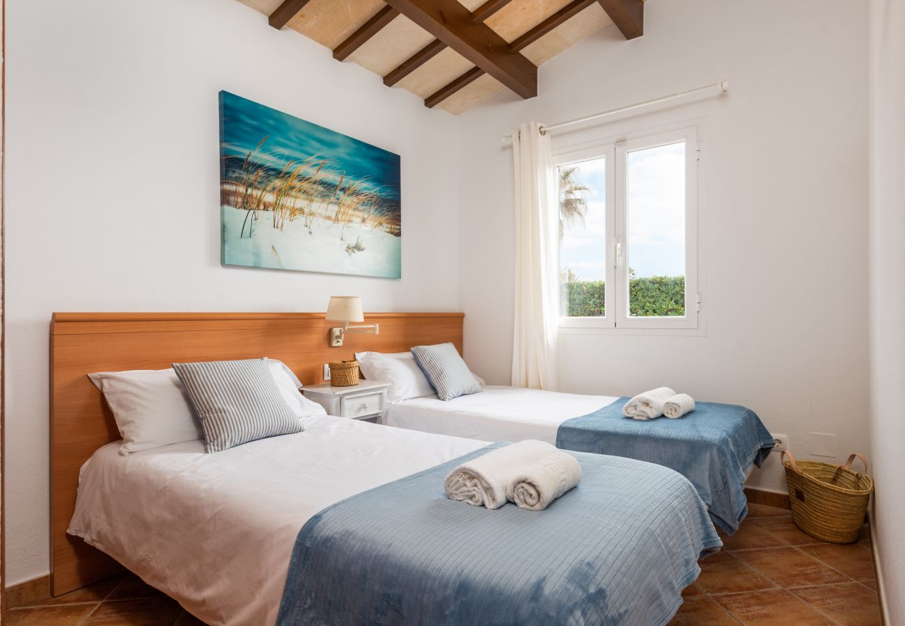 Villa in Cap d´Artruix - Fucsia Villa Menorca Villa in Cap d´Artruix - Fucsia Villa Menorca