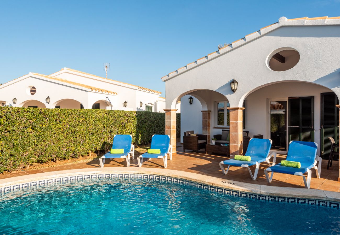 Villa in Cap d´Artruix - Fucsia Villa Menorca Villa in Cap d´Artruix - Fucsia Villa Menorca