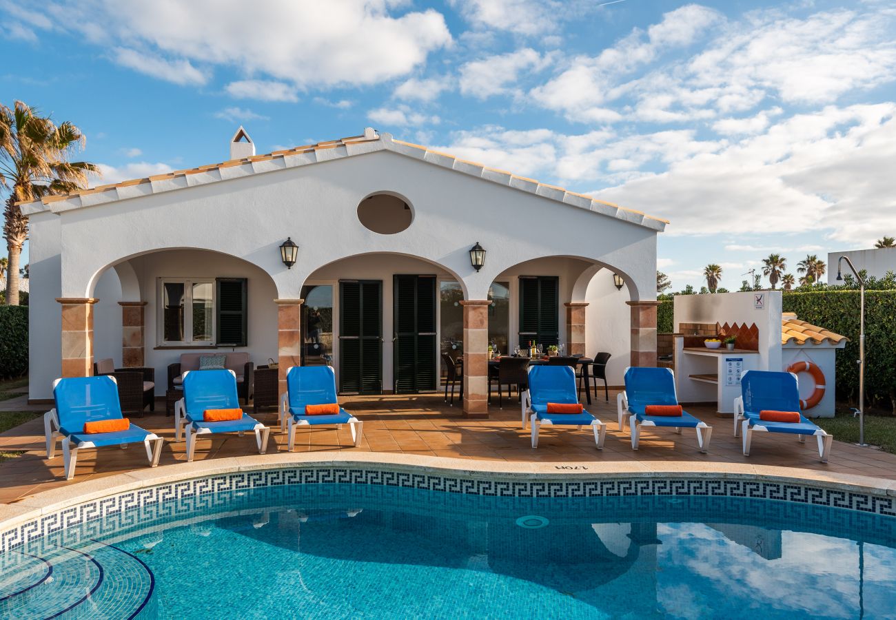 Villa in Cap d´Artruix - Fucsia Villa Menorca Villa in Cap d´Artruix - Fucsia Villa Menorca