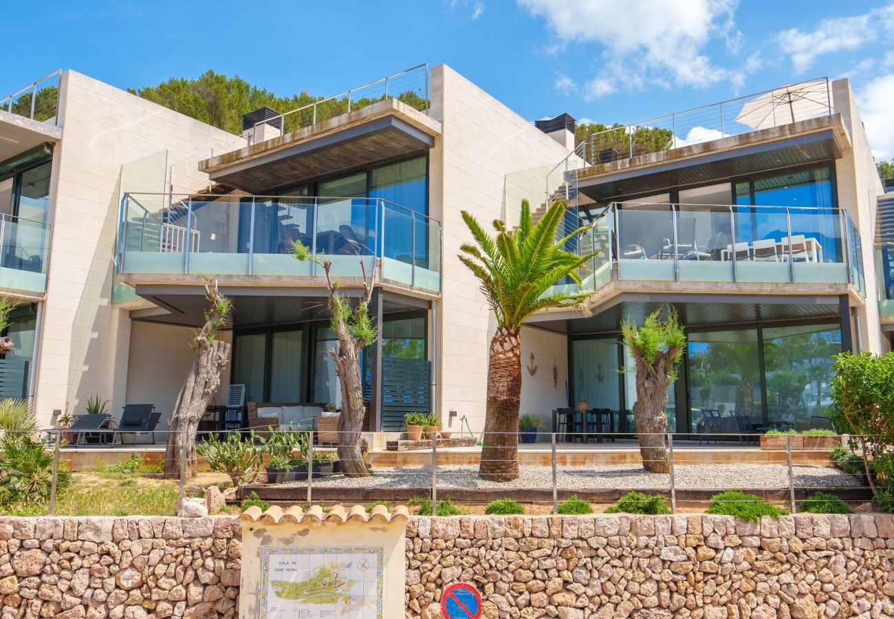 Ferienwohnung in Cala Sant Vicenç - Apartment Mirador Blue K by BeBreeze