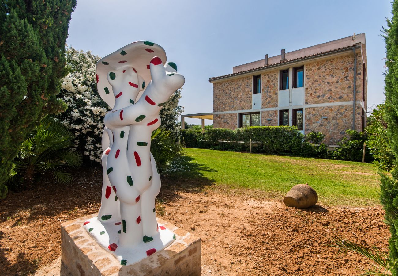 Villa in Alcudia - Villa Barcares Gran für 16 by BeBreeze