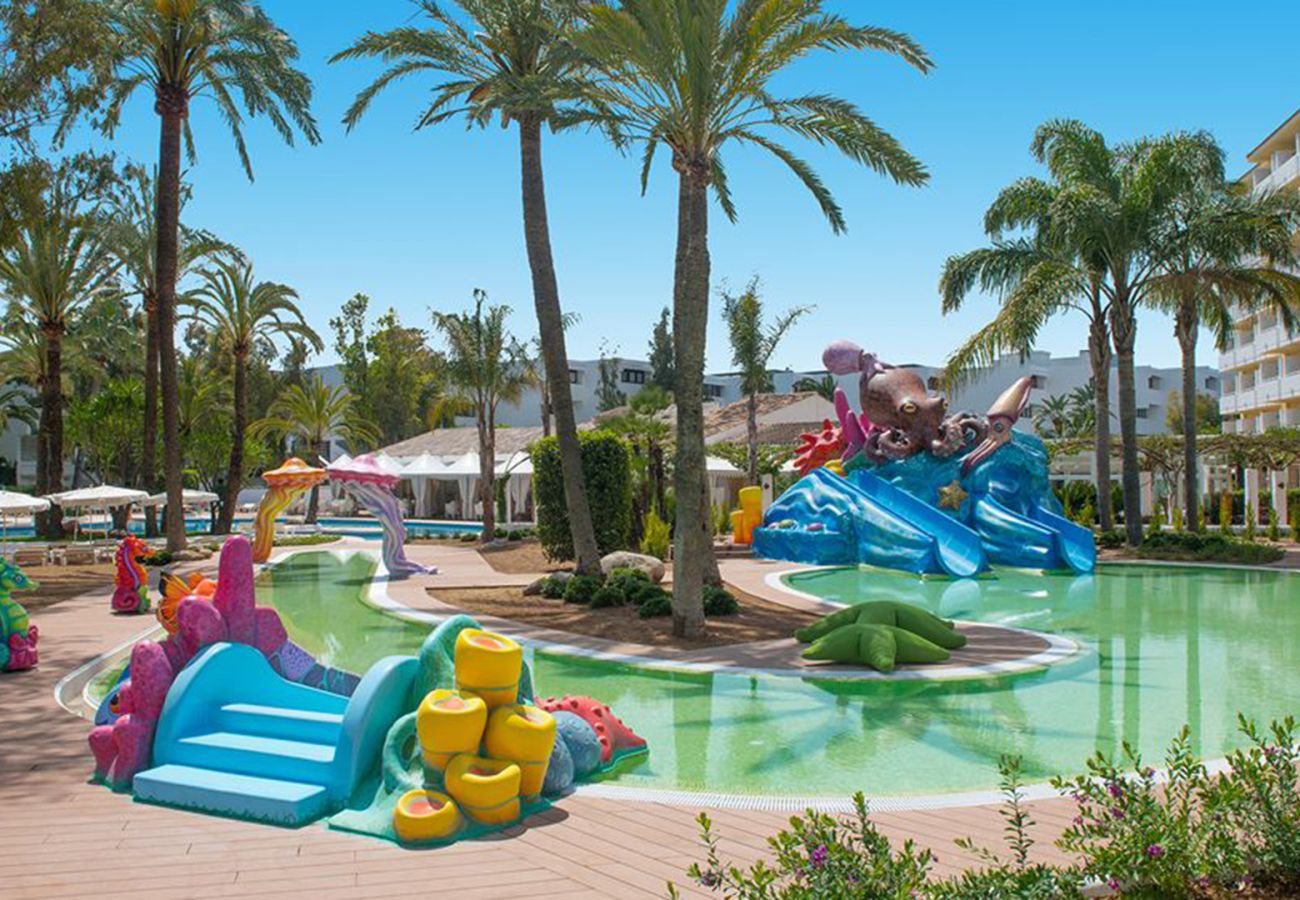 Ferienwohnung in Alcudia - Apartment Oiza Garden NEW at the beach (Bahía Blanca) by BeBreeze