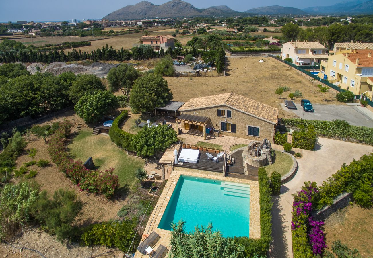 Villa in Alcudia - Villa Barcares Petit für 6 von BeBreeze