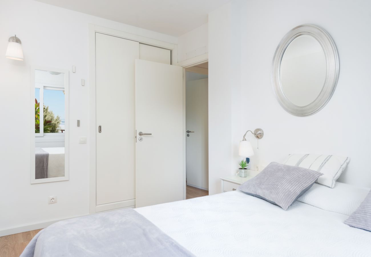 Апартаменты на Алькудия / Alcudia - Alcanada Torre Mayor with Sea Views - Long Stay 