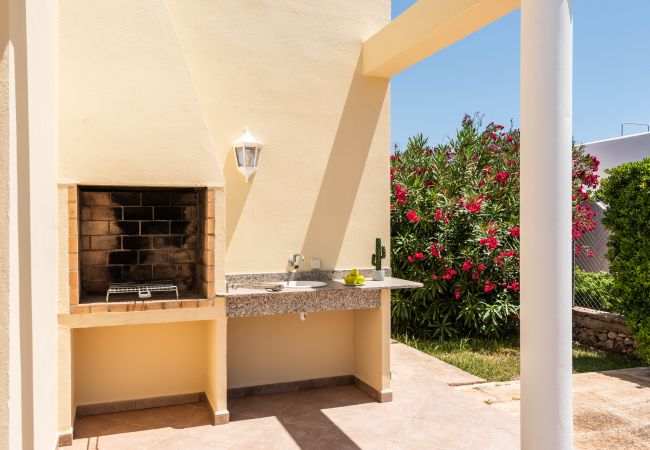 Villa in Cala Blanca - Perfect 4 bedroooms Villa in Cala Blanca  Villa in Cala Blanca - Perfect 4 bedroooms Villa in Cala Blanca