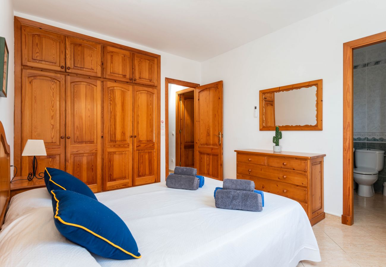 Villa in Cala Blanca - Perfect 4 bedroooms Villa in Cala Blanca  Villa in Cala Blanca - Perfect 4 bedroooms Villa in Cala Blanca
