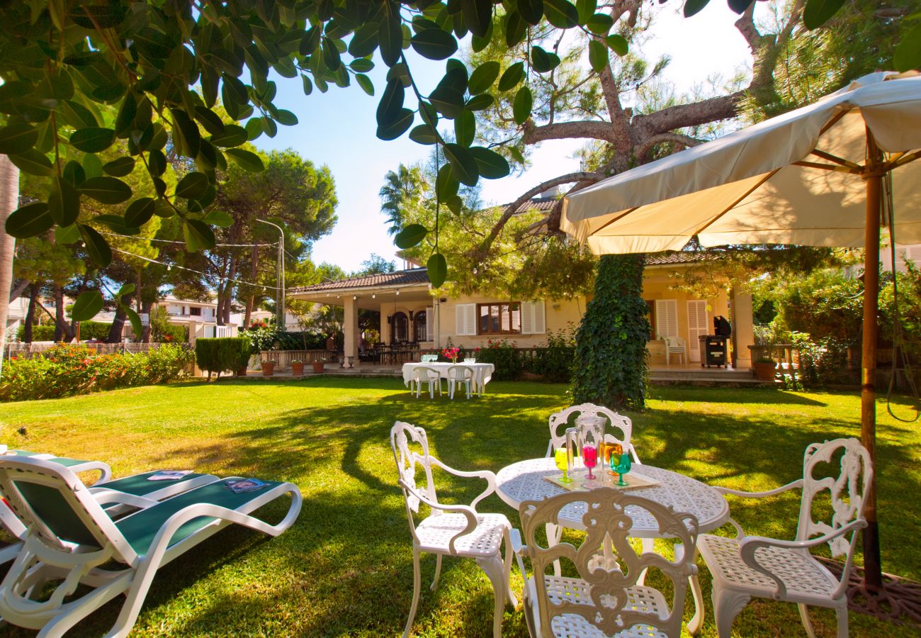 Villa in Alcudia - Villa Tita de Manresa with sea views by BeBreeze