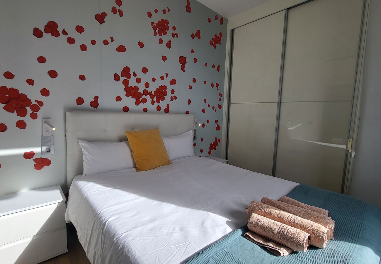 House in Las Palmas de Gran Canaria - Lovely balcony sea views By CanariasGetaway 