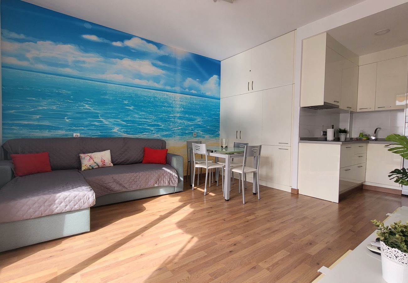 House in Las Palmas de Gran Canaria - Lovely balcony sea views By CanariasGetaway 
