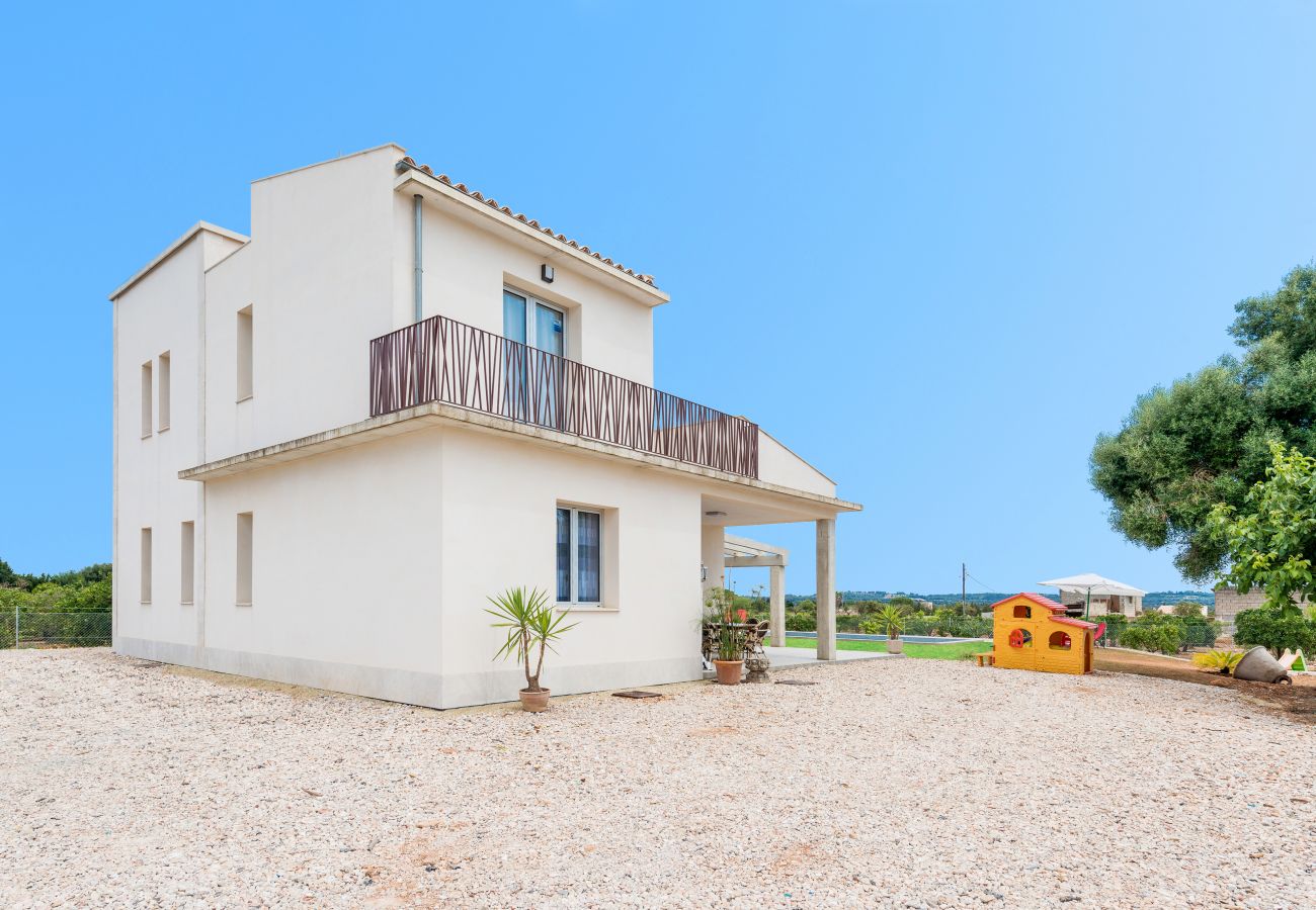 Villa in Llubi - Villa Albaimar by BeBreeze