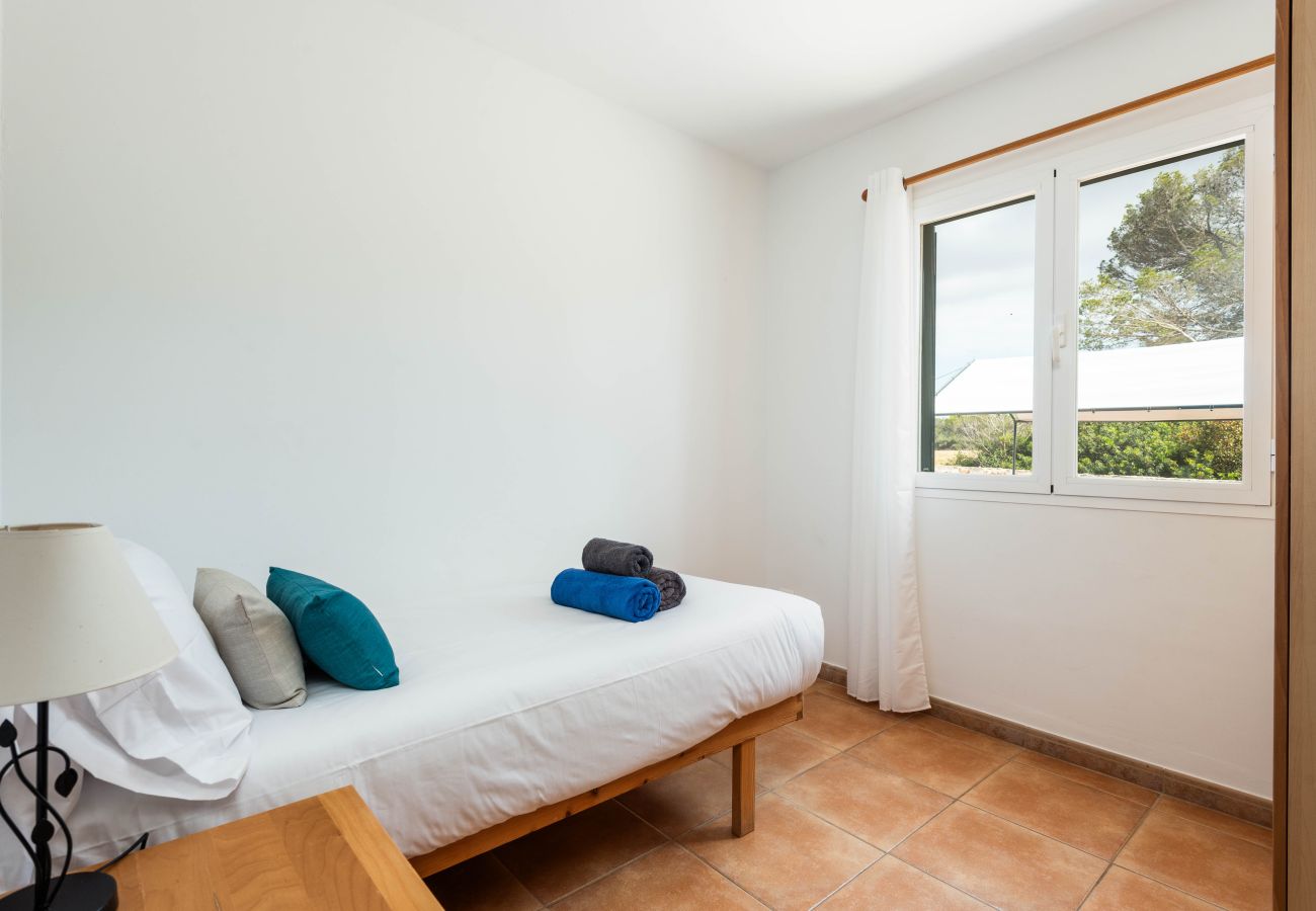 Villa in Cala Blanca - VILLA BINISARET 1 Villa in Cala Blanca - VILLA BINISARET 1