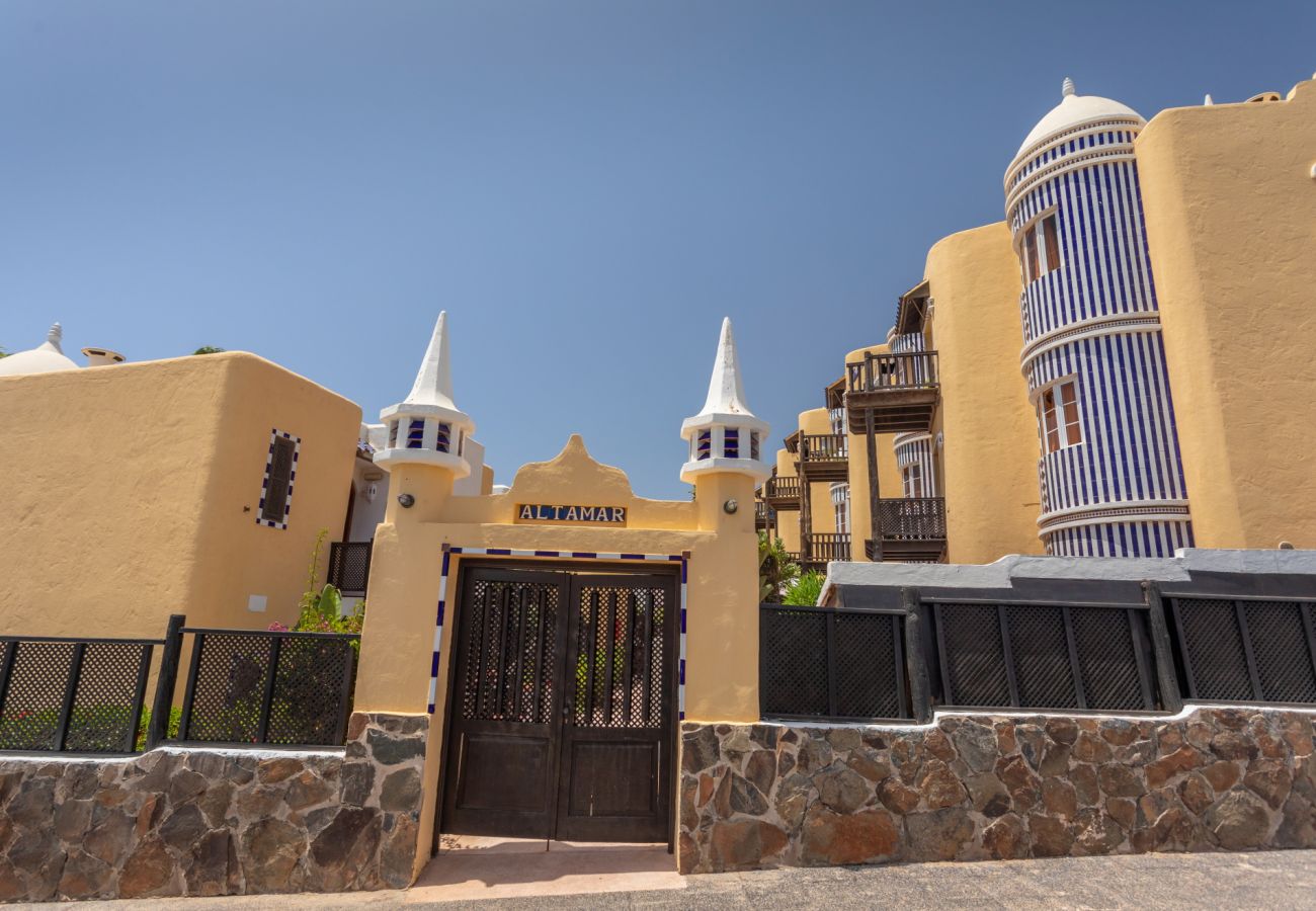 Apartment in San Bartolomé de Tirajana - Altamar 44 balcony&pool By CanariasGetaway 