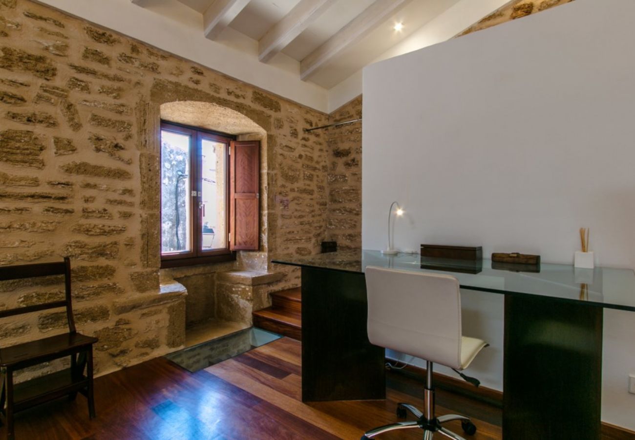 House in Alcudia - Casa Murallas de Alcudia by BeBreeze