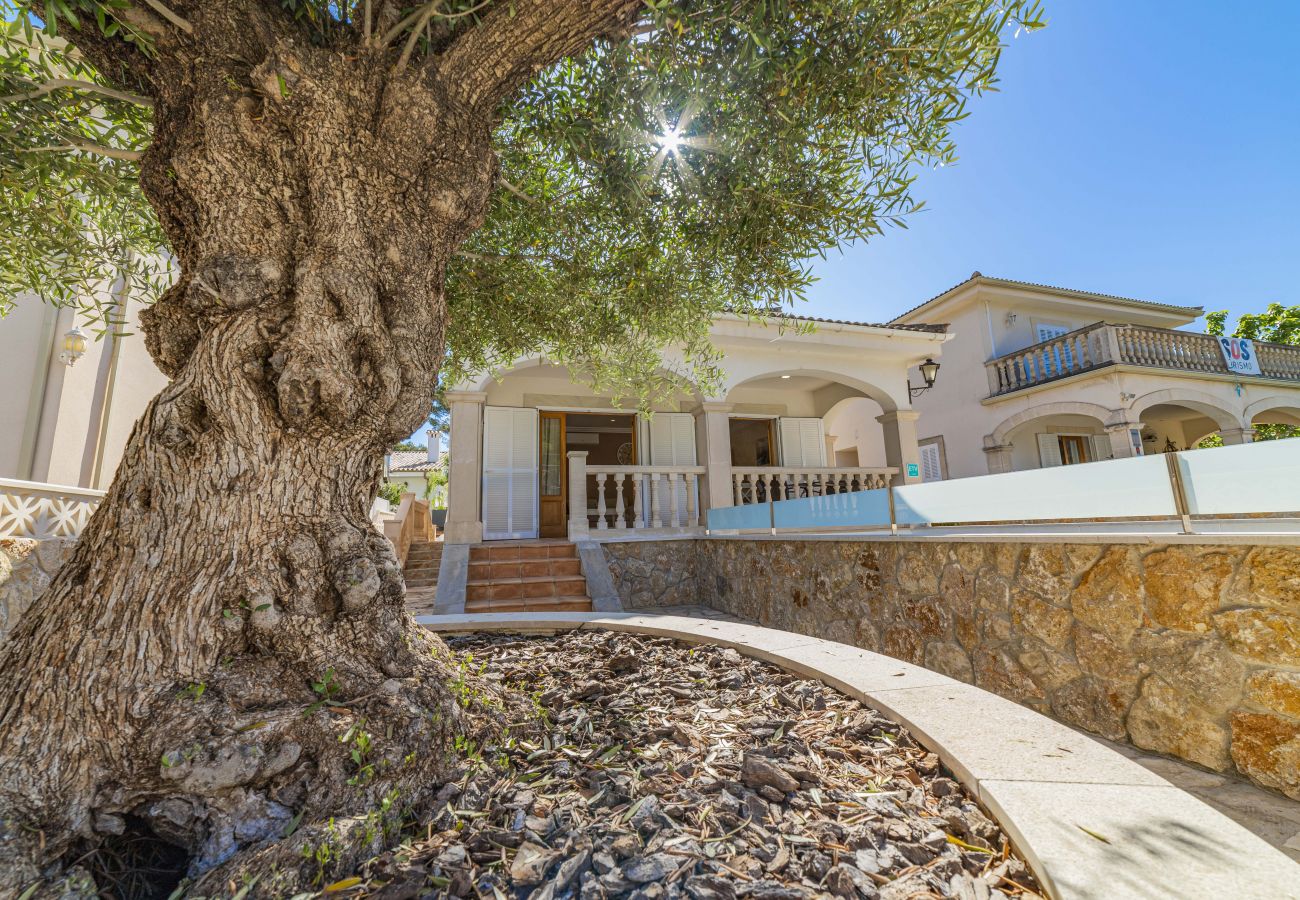 Villa in Muro - Villa Benestar at Platja de Muro by BeBreeze