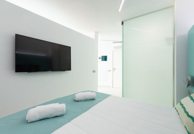 Apartment in Las Palmas de Gran Canaria - Edison Building 201 By CanariasGetaway  Apartment in Las Palmas de Gran Canaria - Edison Building 201 By CanariasGetaway