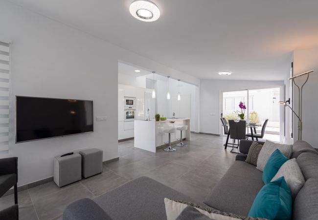 Bungalow in San Bartolomé de Tirajana -  Stunning Bungalow Dragón Club II  Gran Canaria Stays - Holiday Rentals Bungalow in San Bartolomé de Tirajana -  Stunning Bungalow Dragón Club II  Gran Canaria Stays - Holiday Rentals