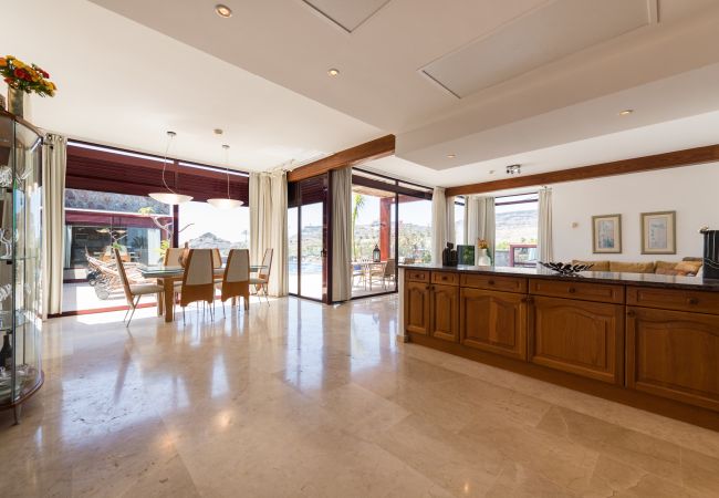 Chalet in Mogán - Private heated pool in quiet surroundings and sea views at the golf course Chalet in Mogán - Private heated pool in quiet surroundings and sea views at the golf course