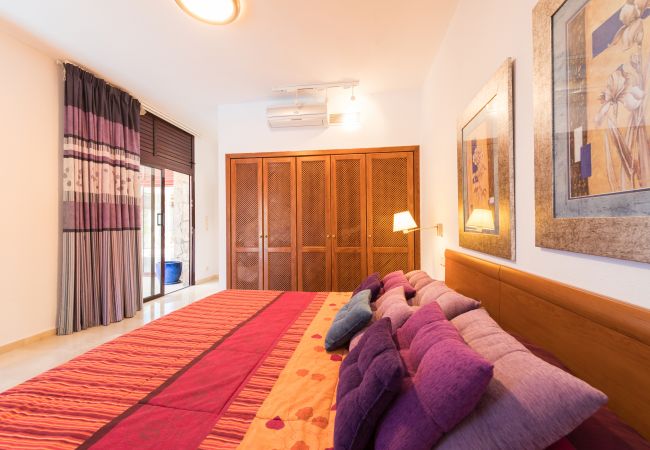 Chalet in Mogán - Private heated pool in quiet surroundings and sea views at the golf course Chalet in Mogán - Private heated pool in quiet surroundings and sea views at the golf course