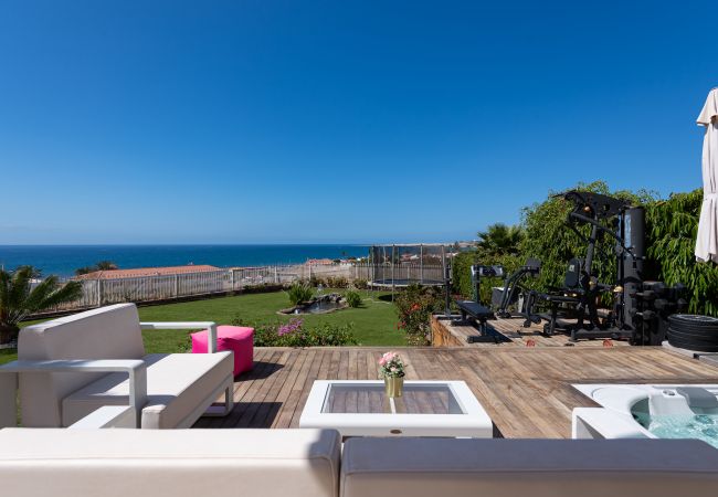 House in Maspalomas - Pool, jacuzzi, games and steps from the beach House in Maspalomas - Pool, jacuzzi, games and steps from the beach