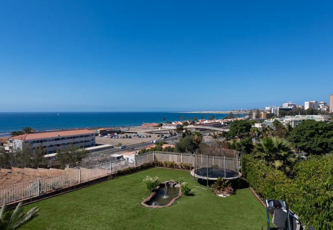 House in Maspalomas - Pool, jacuzzi, games and steps from the beach House in Maspalomas - Pool, jacuzzi, games and steps from the beach
