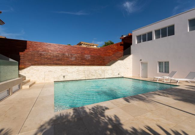 House in Maspalomas - Pool, jacuzzi, games and steps from the beach House in Maspalomas - Pool, jacuzzi, games and steps from the beach