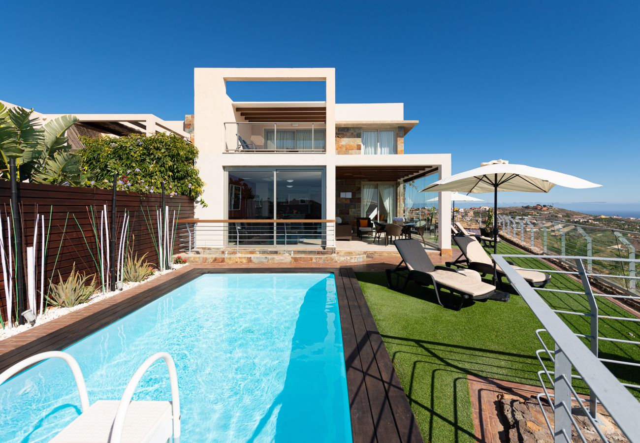 Villa in Salobre Golf with private heated pool Villa in Salobre Golf with private heated pool