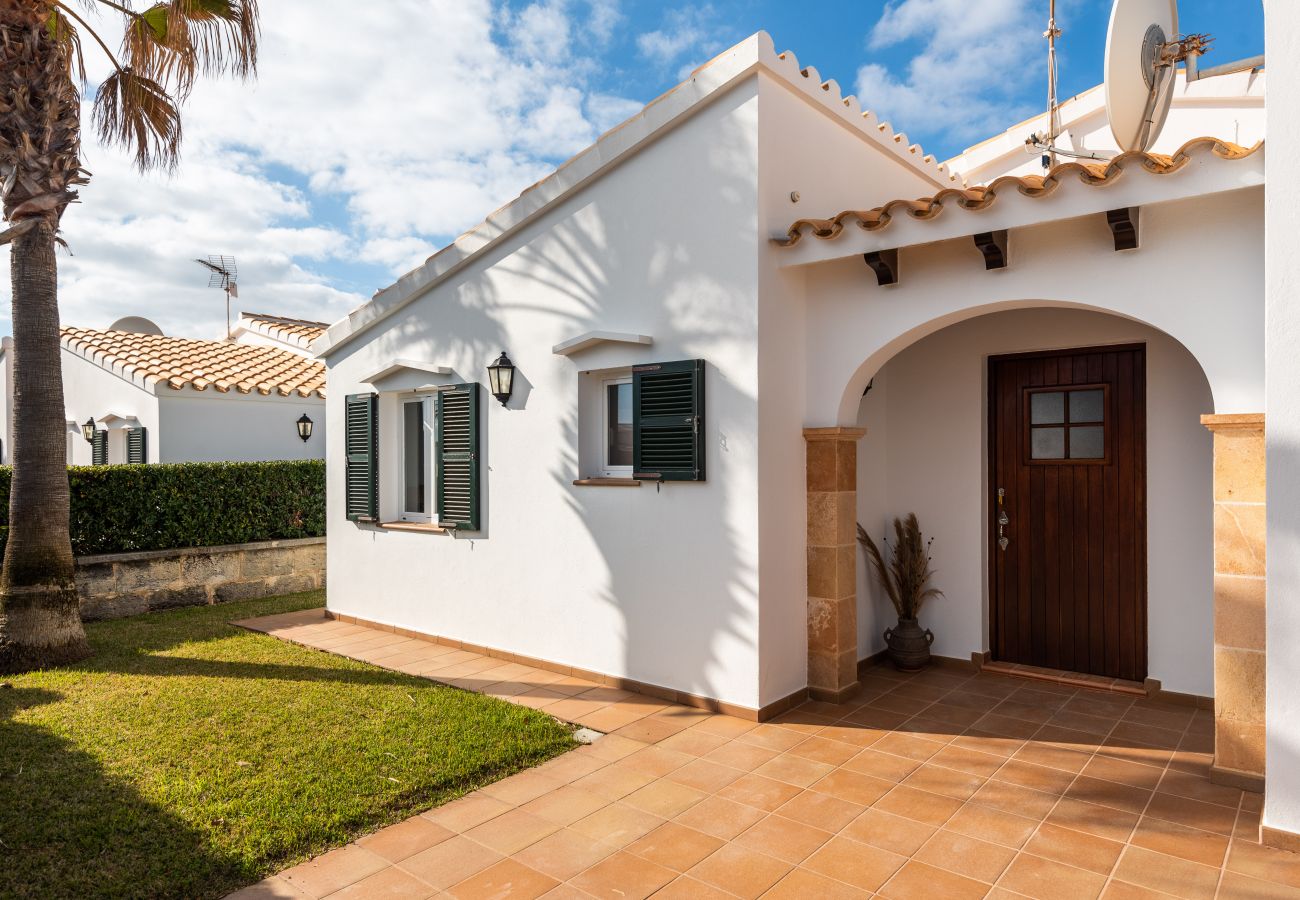 Villa in Cap d´Artruix - Fucsia Villa Menorca Villa in Cap d´Artruix - Fucsia Villa Menorca