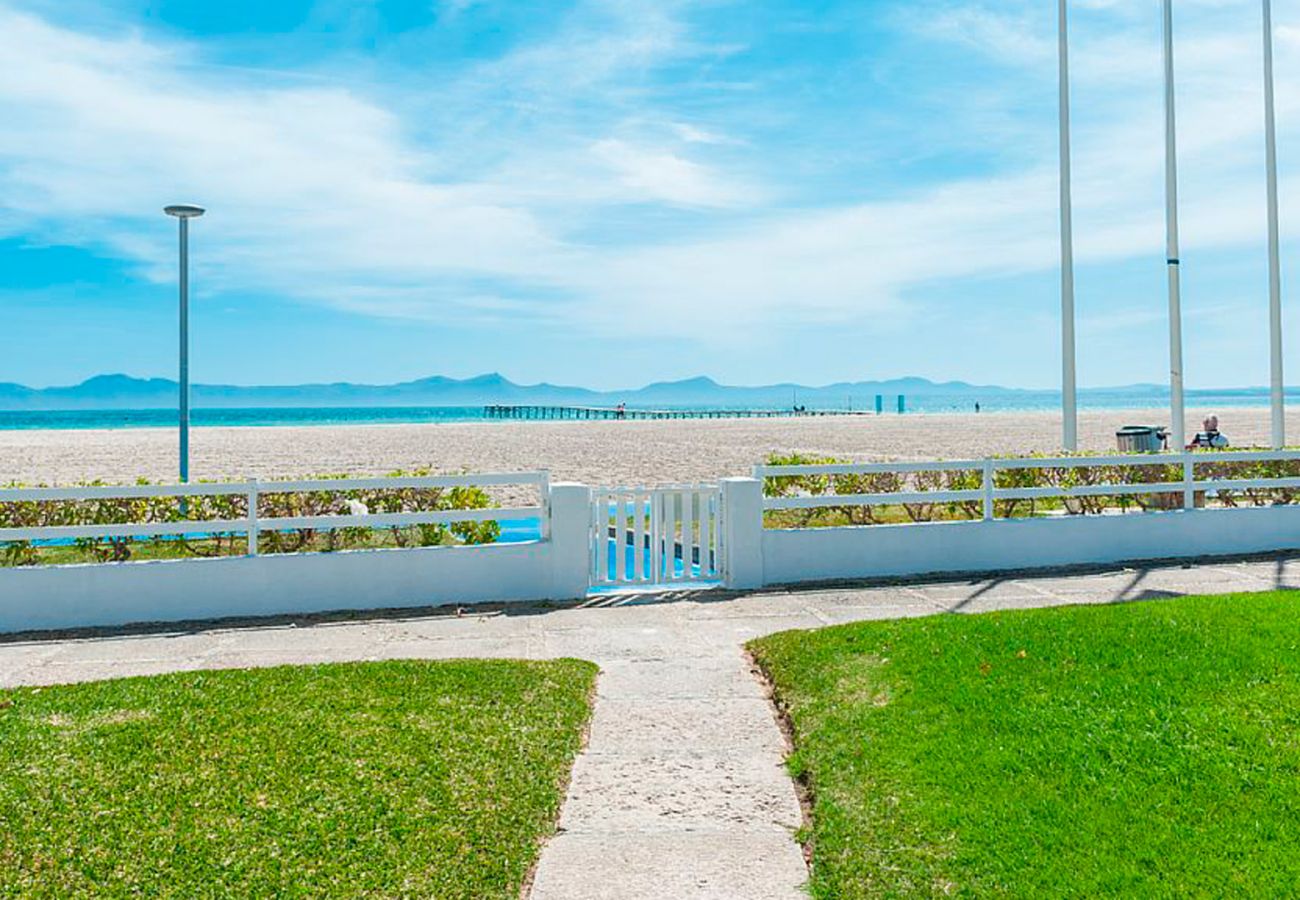 Apartment in Alcudia - Apartment Oiza Arena Blanca at the beach by BeBreeze
