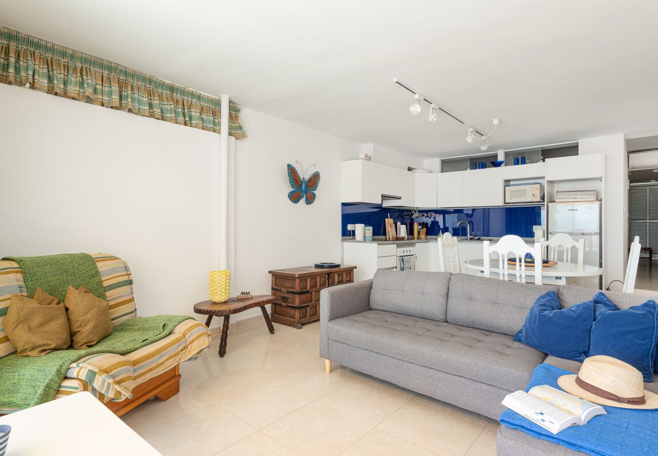 Apartment in Alcudia - Apartment Oiza Arena Blanca at the beach by BeBreeze