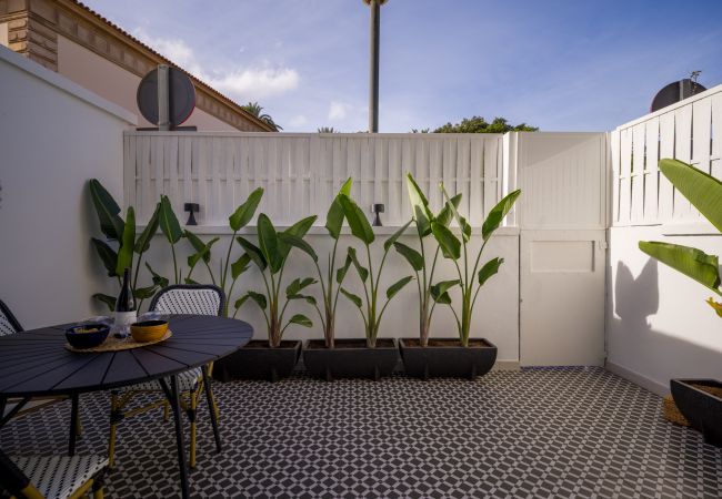 Terraced House in Las Palmas de Gran Canaria - Cosmopolitan Design by CanariasGetaway  Terraced House in Las Palmas de Gran Canaria - Cosmopolitan Design by CanariasGetaway
