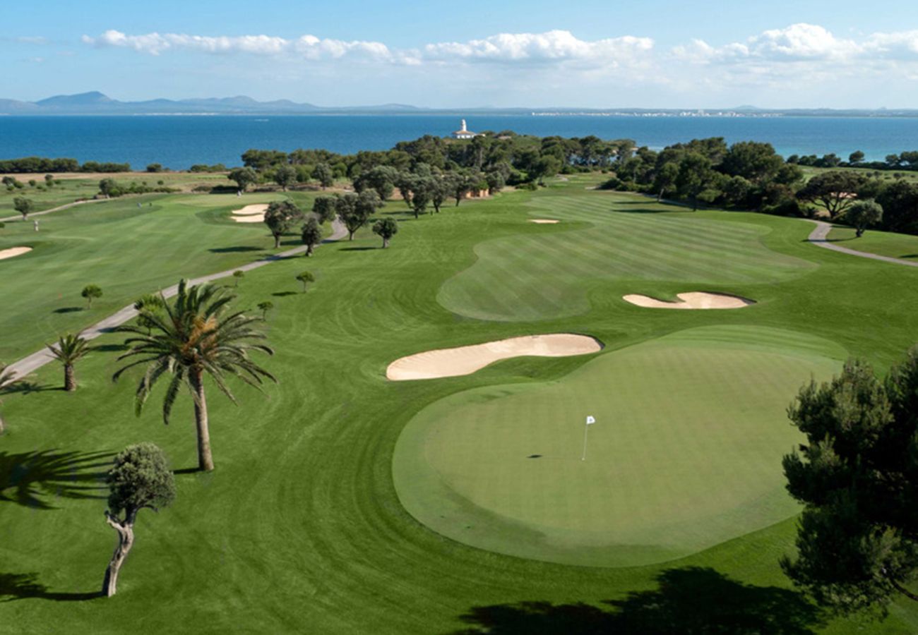 Ferienwohnung in Alcudia - Alcanada Torre Mayor with Sea Views - Long Stay 