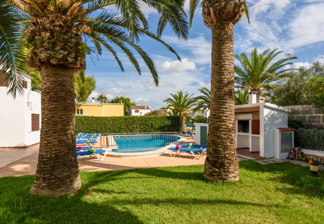 Апартаменты на Cala Blanca - Apartamento tipo duplex con piscina y barbacoa comunitaria. Апартаменты на Cala Blanca - Apartamento tipo duplex con piscina y barbacoa comunitaria.
