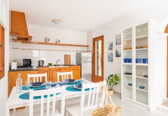 Апартаменты на Cala Blanca - Apartamento tipo duplex con piscina y barbacoa comunitaria. Апартаменты на Cala Blanca - Apartamento tipo duplex con piscina y barbacoa comunitaria.
